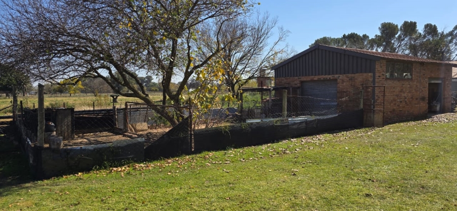 8 Bedroom Property for Sale in Roodewal Free State